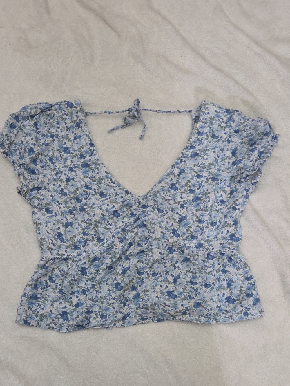 10 For $10 Hollister Cropped Top Size Medium